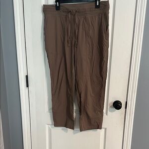 Lululemon dance studio mid-rise cropped pants